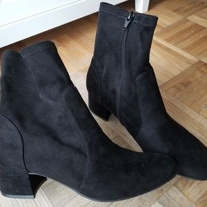 naturalizer daley bootie